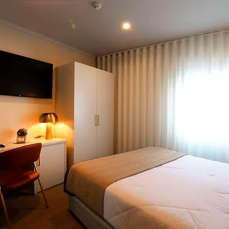 America 3* Oporto