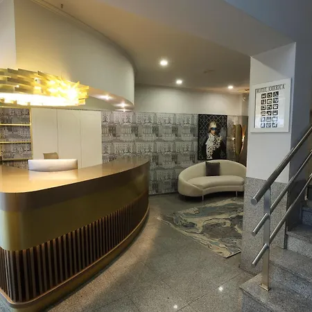 America Hotel 3*