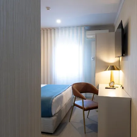 America 3* Oporto