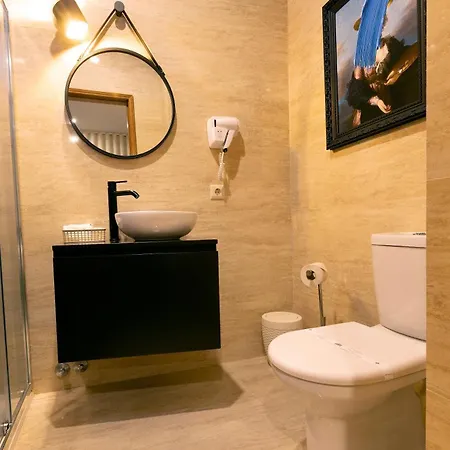 America Hotel 3*
